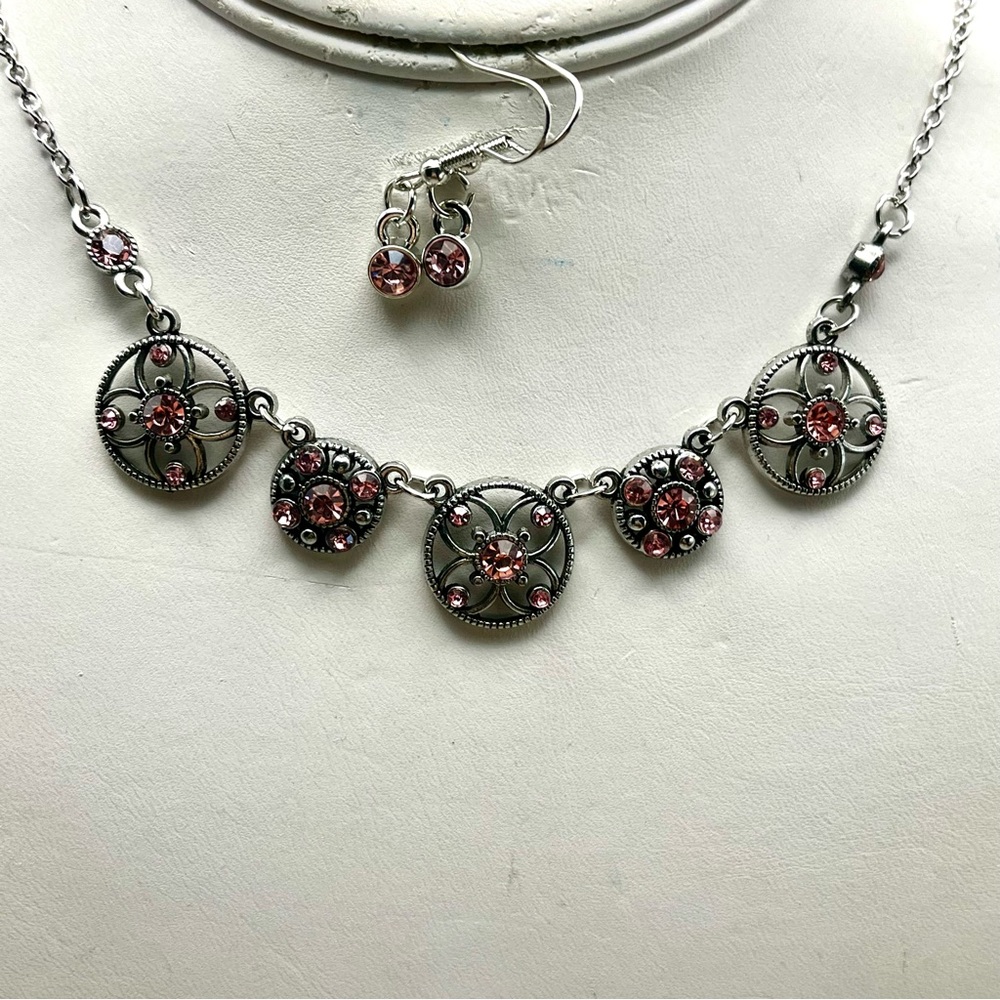 Elegant Silver and Pink Necklace Set